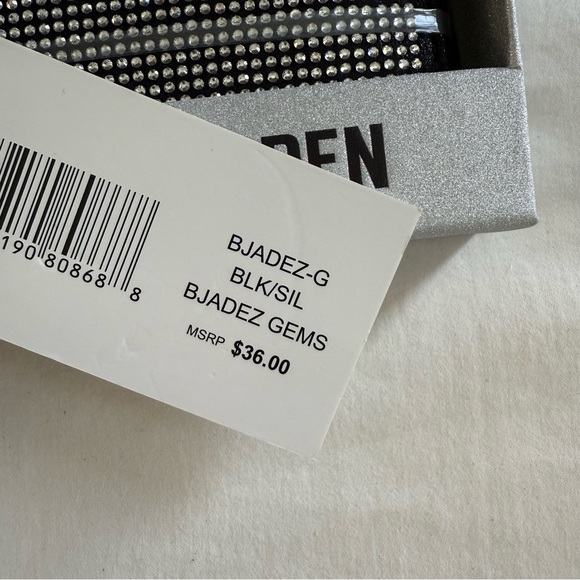 Steve Madden Women's Boxed Bjadez Zipper Wallet - Picture 2 of 5